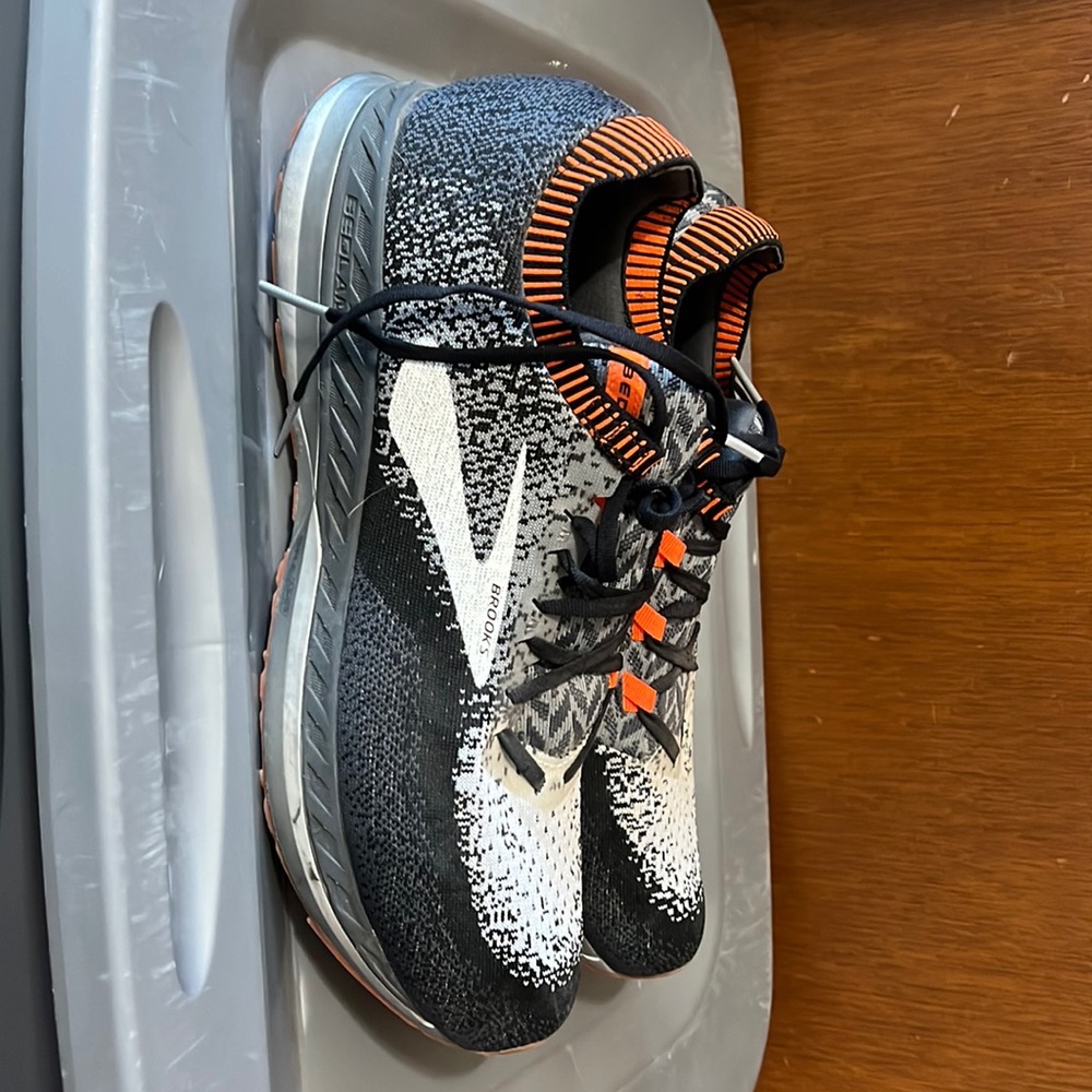 Black white and orange Brooks Levite  Mens 13